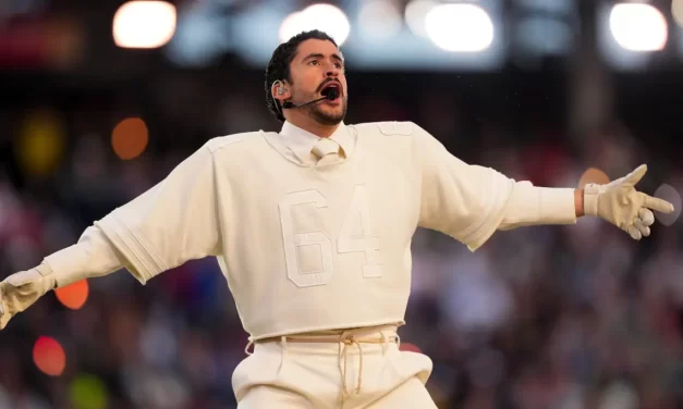 Bad Bunny en el Super Bowl redefine la moda global