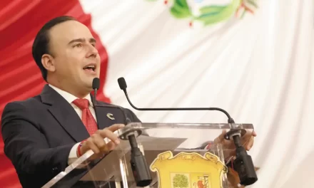 En Coahuila, ni a la izquierda, ni a la derecha, puro pa’ delante: Manolo